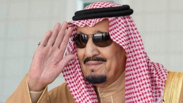 Innalillahi! Raja Arab Saudi Salman bin Abdulaziz Dibawa ke Rumah Sakit