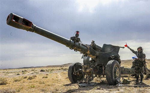 Rusia Gemetar Nih! Senjata Artileri Howitzer AS Sudah Tiba di Ukraina