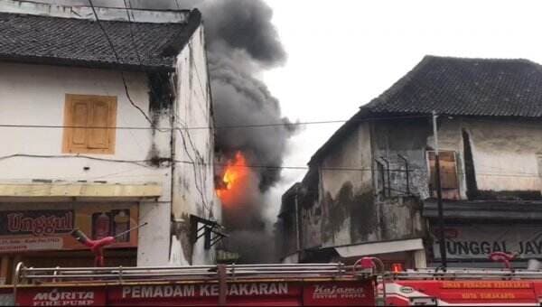 Duh! Toko Batik di Solo Ini Terbakar, Diduga Korsleting Listrik