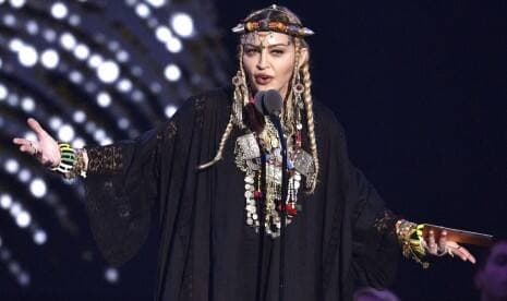 Pernah Tersandung Kasus Penistaan Agama, Madonna Kini Ingin Bertemu Paus Fransiskus