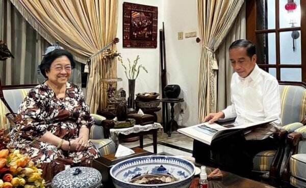 Puan Maharani Unggah Potret Jokowi Berkunjung ke Kediaman Megawati, Netizen: Beliau Berdua Itu Terlalu Tangguh