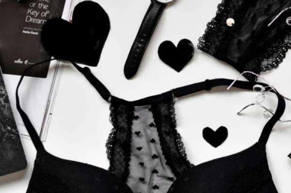 5 Jenis Baju Tidur Haram Wanita, Dijamin Buat Pasangan Tergoda 5 Jenis Baju Tidur Haram Wanita, Dijamin Buat Pasangan Tergoda