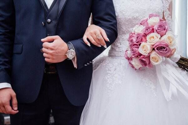 10 Kado Pernikahan yang Bermanfaat Ini Cocok untuk Pengantin Baru