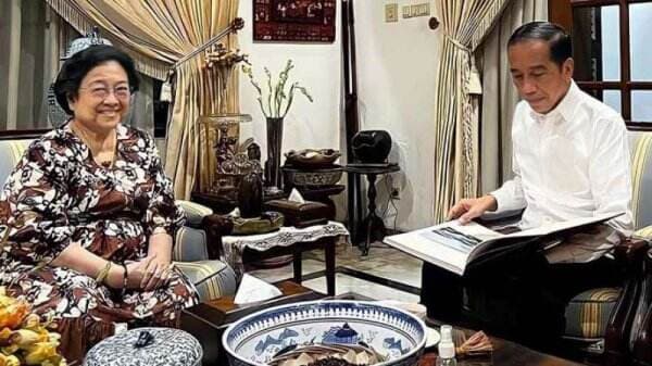 Anggap Megawati Sudah Tak Punya Power Lagi, Jerry Massie: Jokowi Bakal Rugi Besar