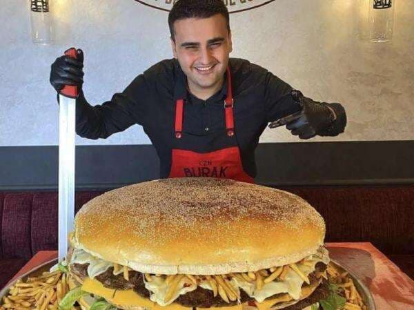 Chef Burak asal Turki Dikabarkan Dirawat di Rumah Sakit, Sakit Apa? Chef Burak asal Turki Dikabarkan Dirawat di Rumah Sakit, Sakit Apa?