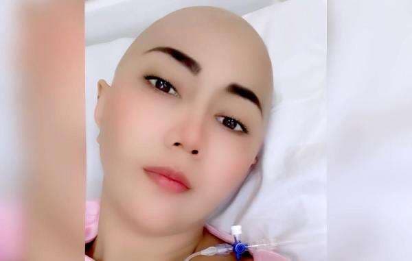 Aida Saskia Bersyukur, Biaya Pengobatan Kanker Dibantu Keluarga dan Sahabat Aida Saskia Bersyukur, Biaya Pengobatan Kanker Dibantu Keluarga dan Sahabat