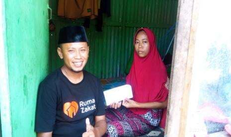 Rumah Zakat Berikan Bantuan Pengobatan kepada Pasien Penyakit Ulkus Duodenum