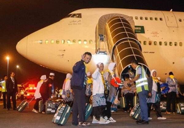 Keberangkatan Haji 2022 di Embarkasi Banjarmasin 7 Kloter