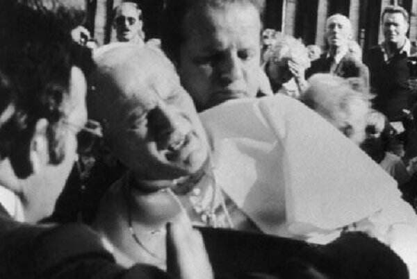Cerita 13 Mei 1981: Ketika Paus John Paul II Didor di Hadapan Ribuan Jamaah
