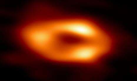 Terobosan Baru! Ilmuwan Rilis Gambar Lubang Hitam Supermasif di Pusat Bima Sakti
