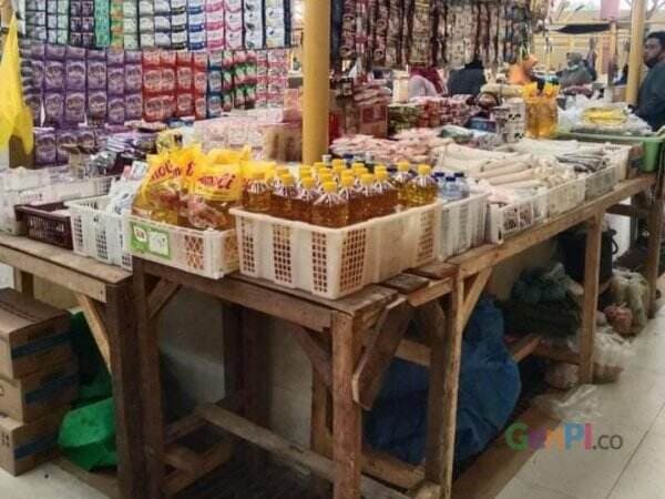 Harga Minyak Goreng Curah di Kabupaten Loteng Turun