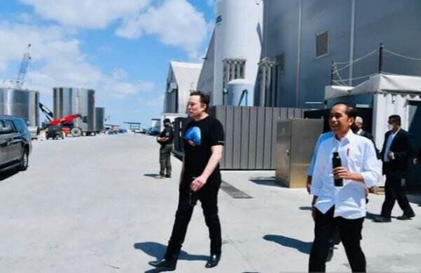 Akhirnya! Presiden Jokowi Bertemu Elon Musk di SpaceX, Lihat Pabrik Roket