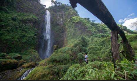 Libur Panjang, Yuks Jelajahi Empat Curug Terkeren di Jabar Ini, Ada yang Seperti di Negeri Dongeng Libur Panjang, Yuks Jelajahi Empat Curug Terkeren di Jabar Ini, Ada yang Seperti di Negeri Dongeng