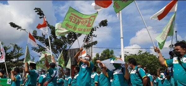 Mayday Mayday! Buruh PT SIS Adaro Bersurat ke Polres Tabalong Geruduk DPRD