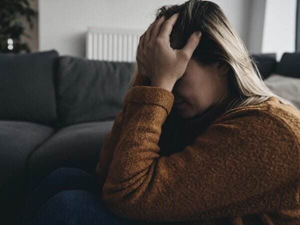 Remaja Perempuan Lebih Rentan Depresi Akibat Media Sosial