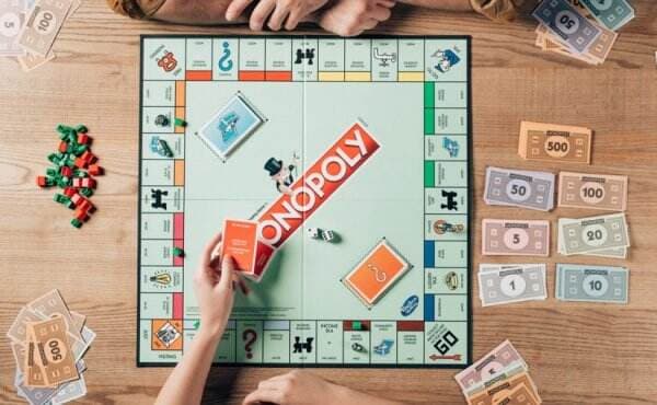 Belajar Monopoli Perdagangan dari Industri Game dan Gadget