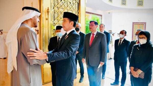 Ke Abu Dhabi, Jokowi Sampaikan Duka Cita Kewafatan Sheikh Khalifa