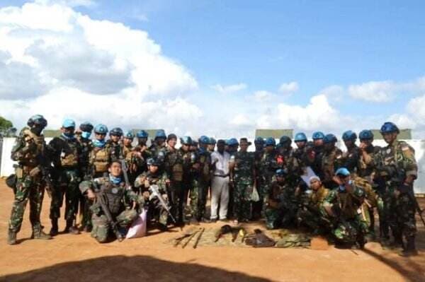 Prajurit TNI Berhasil Sadarkan 7 Anggota Milisi Bersenjata di Kongo Tobat
