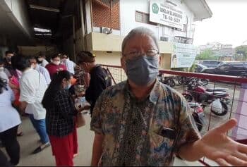 Ibadah Waisak Dapat Dilakukan Tatap Muka, Jemaat Lansia Vihara Silaparamita Bergembira Ibadah Waisak Dapat Dilakukan Tatap Muka, Jemaat Lansia Vihara Silaparamita Bergembira