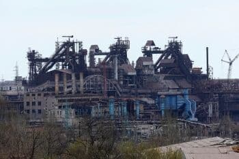 Dibombardir Berbulan-bulan, Lebih dari 200 Pasukan Ukraina Dievakuasi dari Pabrik Baja Azovstal Mariupol