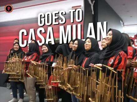 Ketika Alunan Musik Angklung Membahana di Markas AC Milan