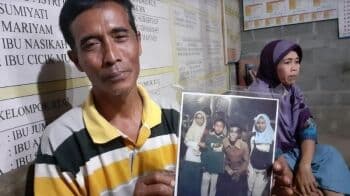 Cerita Pemeran Hantu Film KKN di Desa Penari, dari Kesurupan hingga Dibayar Rp75 Ribu Cerita Pemeran Hantu Film KKN di Desa Penari, dari Kesurupan hingga Dibayar Rp75 Ribu