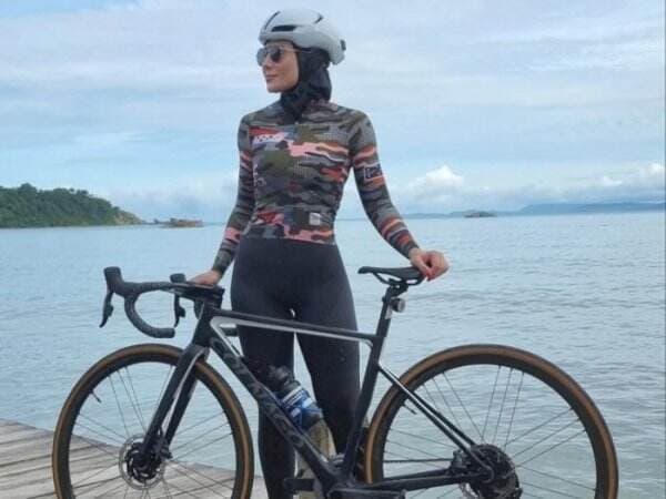 Gowes di Tour de Aceh 2022, Wulan Guritno Terpesona Keindahan Alam &amp; Kuliner Tanah Rencong