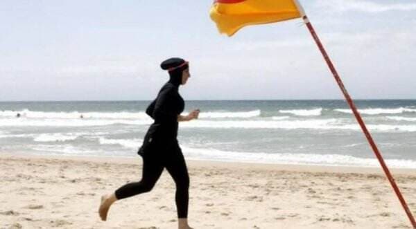 Mengejutkan, Kota di Prancis Ini Ubah Aturan Bolehkan Muslimah Berenang Pakai Burkini