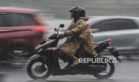 BMKG: Hujan Ringan Diprakirakan Guyur Sejumlah Kota di Indonesia
