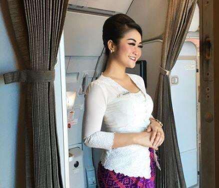 Pramugari Cantik Heksa Putrie Bicara Realita Dunia Penerbangan, Ungkap soal Tes Keperawanan Pramugari Cantik Heksa Putrie Bicara Realita Dunia Penerbangan, Ungkap soal Tes Keperawanan