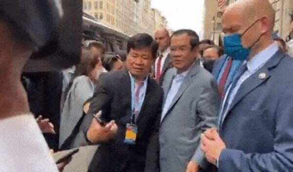 Begini Komentar Pedas PM Kamboja Hun Sen Setelah Dilempar Sepatu di AS