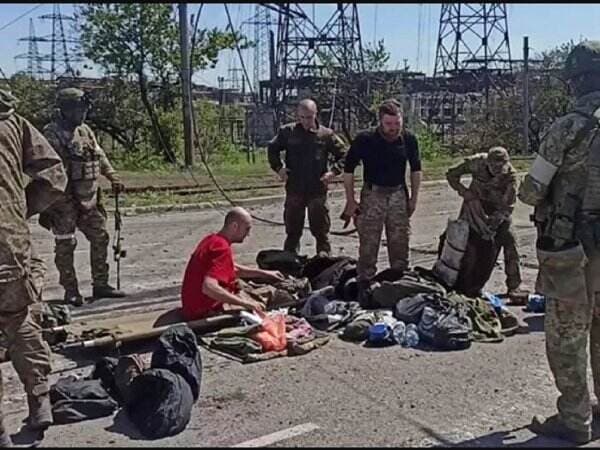 1.730 Tentara Ukraina Menyerah, Keluar dari Pabrik Baja Azovstal