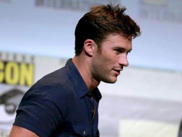 Scott Eastwood akan Kembali ke 'Fast 10' Mengulangi Perannya Sebagai Eric Reisner Scott Eastwood akan Kembali ke 'Fast 10' Mengulangi Perannya Sebagai Eric Reisner