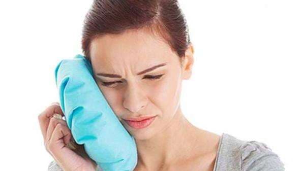 5 Cara Menenangkan Saraf Gigi yang Sakit, Ampuh dan Aman Pakai Bahan Alami 5 Cara Menenangkan Saraf Gigi yang Sakit, Ampuh dan Aman Pakai Bahan Alami