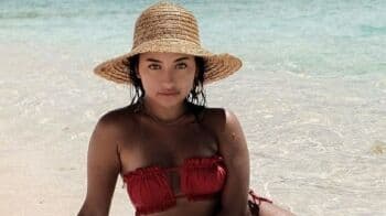 5 Gaya Foto di Pantai ala Jennifer Coppen yang Makin Seksi dengan Kulit Eksotis 5 Gaya Foto di Pantai ala Jennifer Coppen yang Makin Seksi dengan Kulit Eksotis