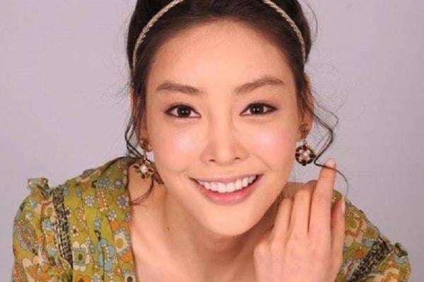 3 Film Korea Dibintangi Jang Ja Yeon, Artis Korea yang Bunuh Diri usai Dipaksa Layani 31 Pria 3 Film Korea Dibintangi Jang Ja Yeon, Artis Korea yang Bunuh Diri usai Dipaksa Layani 31 Pria