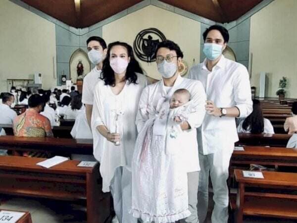 Baby Djiwa Dibaptis, Agamanya Ikuti Nadine Chandrawinata