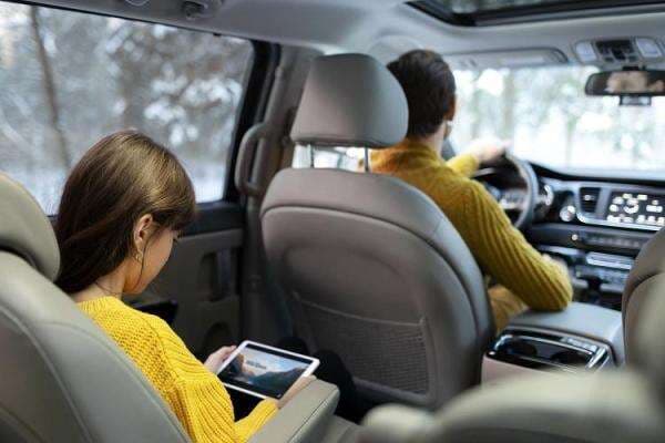 Praktis dan Ekonomis, Ini Alasan Rental Mobil Online Lebih Baik Praktis dan Ekonomis, Ini Alasan Rental Mobil Online Lebih Baik