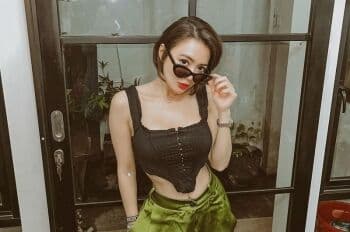 Wika Salim Joget Seksi di Balkon, <i>Netizen</i>: Neng, Meresahkan Wika Salim Joget Seksi di Balkon, <i>Netizen</i>: Neng, Meresahkan