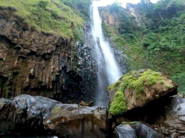 Siap-siap Terpana! Melihat Bukti Leburan Magma di Puncak, Bogor-nya Sulawesi! Siap-siap Terpana! Melihat Bukti Leburan Magma di Puncak, Bogor-nya Sulawesi!