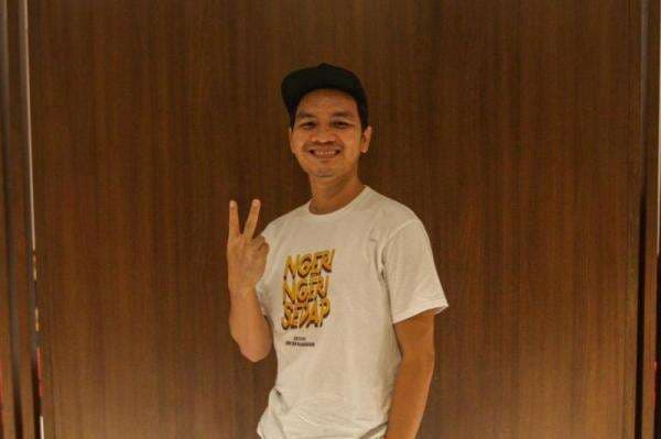 Transformasi Bene Dion, dari Stand Up Comedy hingga Jadi Sutradara Film Transformasi Bene Dion, dari Stand Up Comedy hingga Jadi Sutradara Film