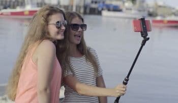 Catat! 5 Etika <i>Selfie</i> di Tempat Wisata yang Wajib Pelancong Tahu