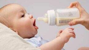 Mengapa Bayi Tidak Boleh Minum Susu Sapi?
