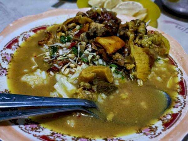 Sering Dikira Soto Daging, Nasi Becek Khas Nganjuk Pakai Resep Zaman Belanda! Sering Dikira Soto Daging, Nasi Becek Khas Nganjuk Pakai Resep Zaman Belanda!