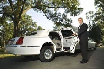 Daftar Gaji Sopir Pribadi di Berbagai Daerah Indonesia, Ada yang Sampai Rp4 Juta/Bulan Daftar Gaji Sopir Pribadi di Berbagai Daerah Indonesia, Ada yang Sampai Rp4 Juta/Bulan