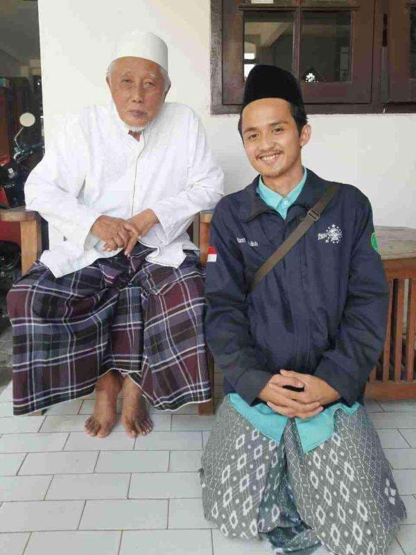 PESONA: Pemuda NU Sowan Ing Ulama, Kyai Munsif Nahrowi Sang Pelita PESONA: Pemuda NU Sowan Ing Ulama, Kyai Munsif Nahrowi Sang Pelita