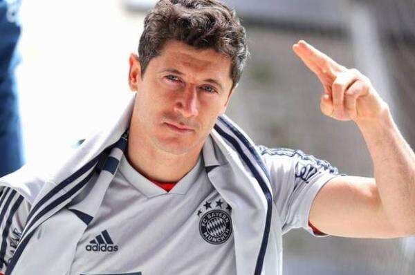 Lewandowski Umbar Pernyataan Hengkang, CEO Bayern Oliver Kahn Berang Lewandowski Umbar Pernyataan Hengkang, CEO Bayern Oliver Kahn Berang