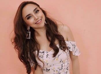 5 Fakta Salmafina Sunan Pindah Agama, Murtad setelah Cerai dan Komitmen Jadi Pendeta 5 Fakta Salmafina Sunan Pindah Agama, Murtad setelah Cerai dan Komitmen Jadi Pendeta