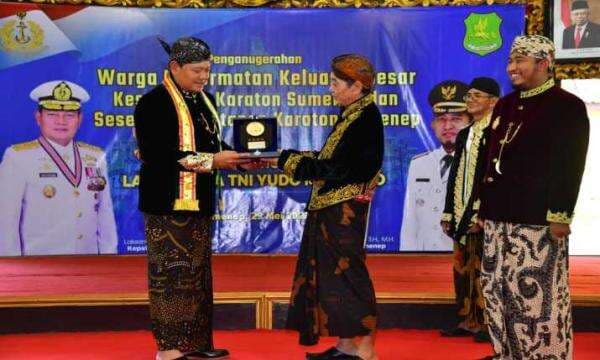 Gelar Djoto Noto Segoro untuk Laksamana Yudo Margono Gelar Djoto Noto Segoro untuk Laksamana Yudo Margono