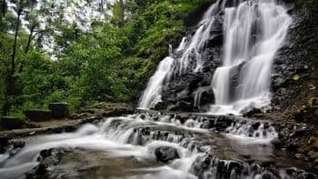 Eksotisnya Air Terjun Watu Lumpang Mojokerto, Bekas Pemandian Putri Kerajaan Majapahit